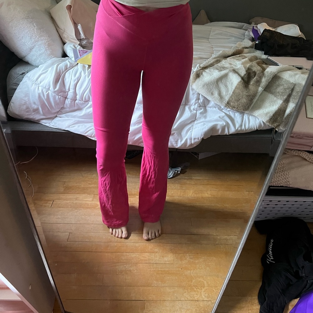 Aerie flare leggings!
